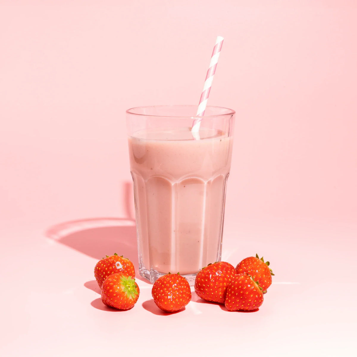 NUPO SHAKE IT STRAWBERRY POWDER 32G