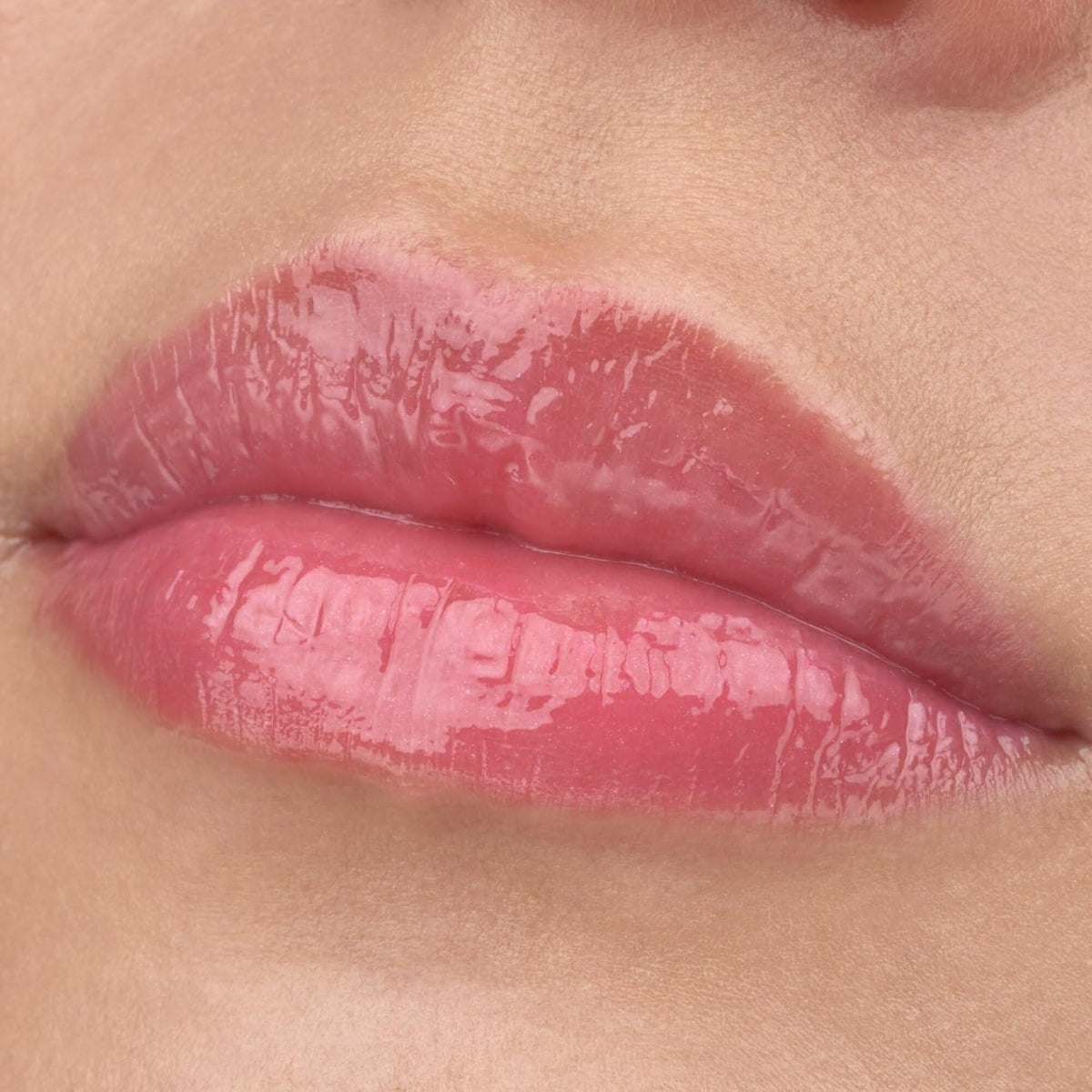 ESSENCE JUICY BOMB SHINY LIPGLOSS 102