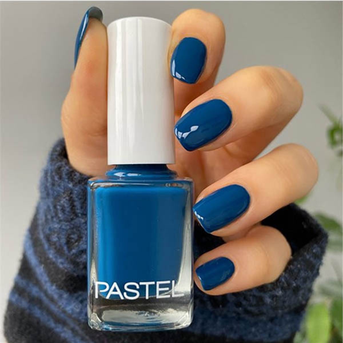 PASTEL NAIL POLISH - 318