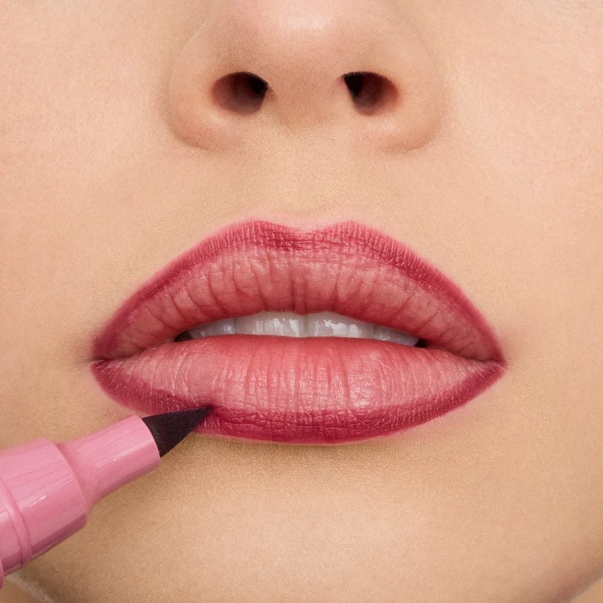 ESSENCE LINE N-STAIN TATTOO LIP LINER 01